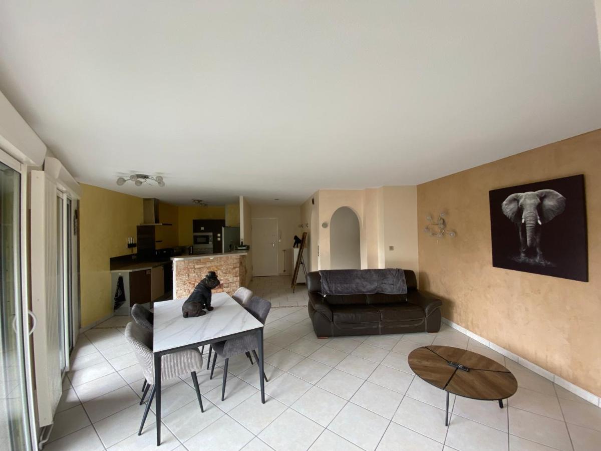 Decouvrez Le Charme Au Coeur De Gap Apartment Luaran gambar